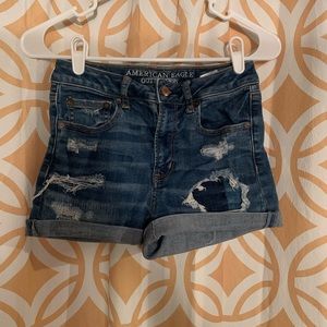 American eagle shorts in a size 0. Worn lightly